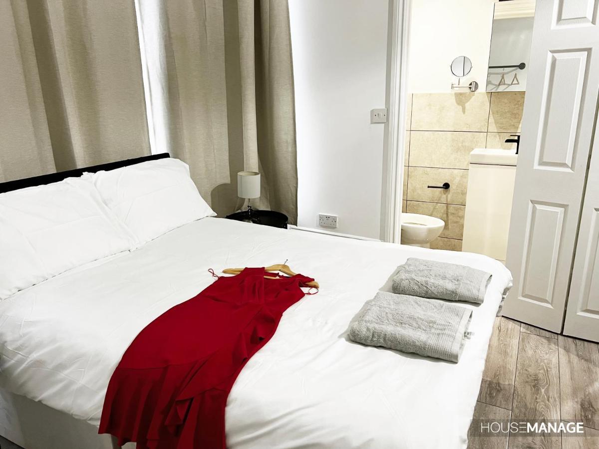 Erin Court Mansion - Rm 11 Hotel ครอยดอน ภายนอก รูปภาพ
